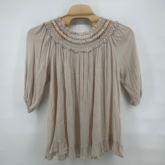 Womens Indigo Soul Beige Crochet Neck Ruffle Hem Gauze Top Blouse 100% Rayon - Picture 8 of 9